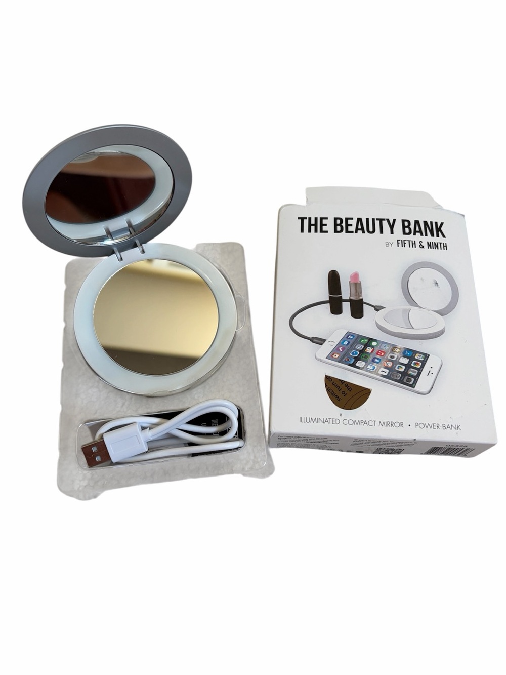 Fifth & Ninth New Beauty Bank Illuminated Compact Mirror Portable Charger NIB